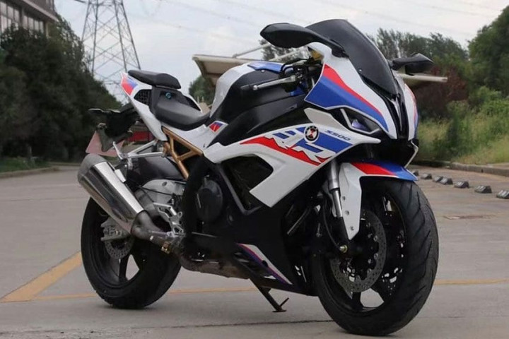 Replika BMW S1000RR Dari Tiongkok, Menciut