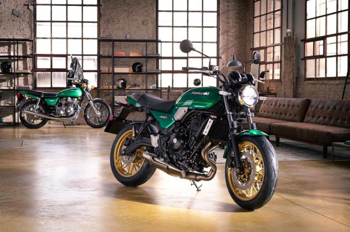 Kawasaki Z650RS Tawarkan Sensasi Motor Sport Retro