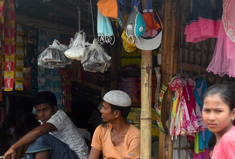 Warga etnis Rohingya yang mengungsi di Bangladesh dari Myanmar. Foto: AFP