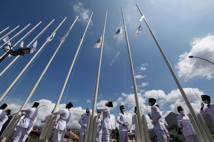 Foto: PB PON Gelar Upacara Penaikan Bendera Kontingen