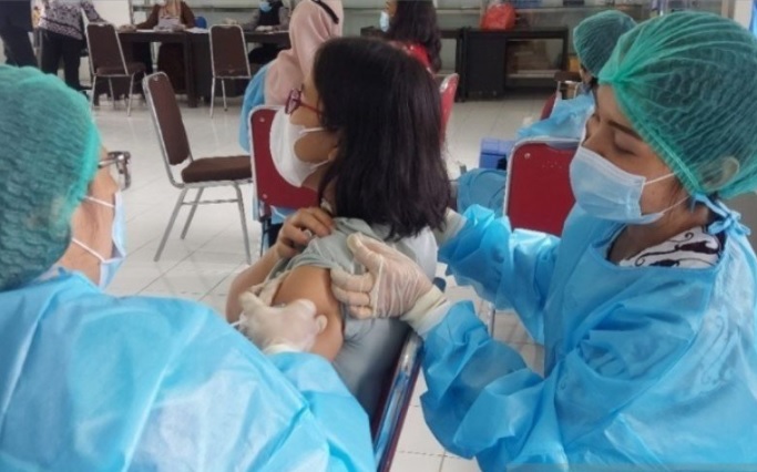 Vaksinasi Booster Wajib Bagi Guru di Bekasi Pakai Moderna