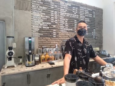 Cerita Tak Terlupakan Chicco Jerikho, Related Film Aum!