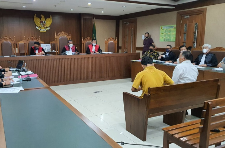 Azis Syamsuddin Disebut Punya 8 Kolega di KPK untuk Mengamankan Perkara