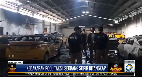 Terduga pelaku pembakaran taksi di Cihami, Jawa Barat, tertangkap. Metro TV.