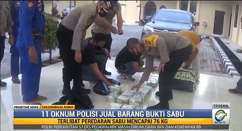 11 oknum polisi jual barang bukti sabu seberat 76 kilogram. Metro TV.