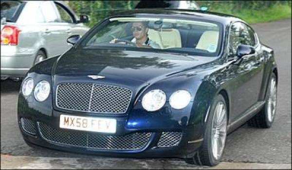 Kelangkaan Bensin Di Inggris, Bahkan Mobil Ronaldo Ikut Antrean