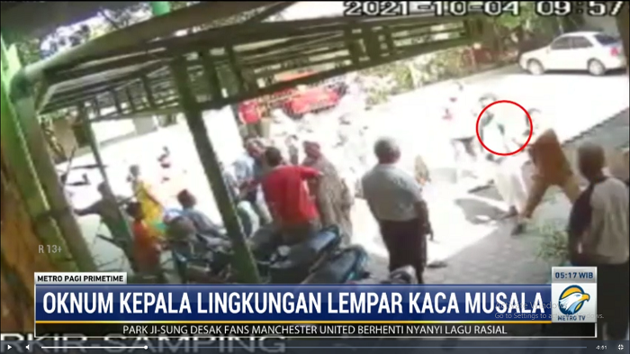Tolak Pelebaran, Oknum Kepala Lingkungan Lempar Kaca Musala