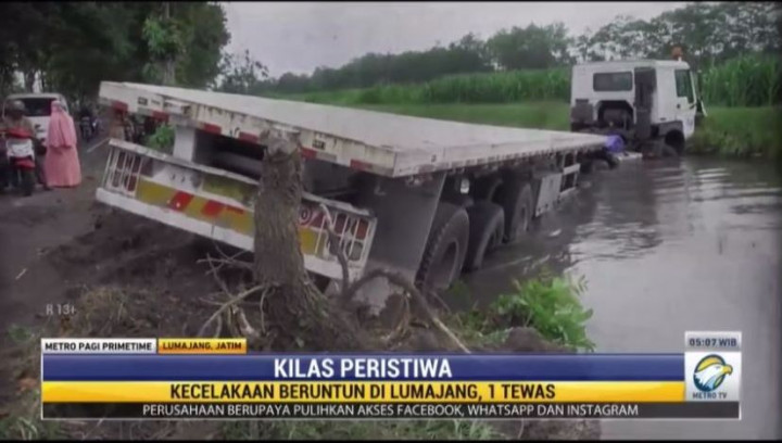 Aksi Nekat Motor Buat 2 Truk Kelimpungan, 1 Tewas dan 4 Luka Berat