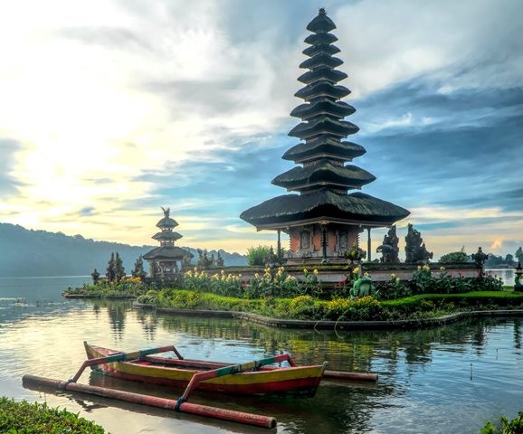 Covid-19 Menurun, Pemerintah Uji Coba Bali Buka untuk Turis Asing