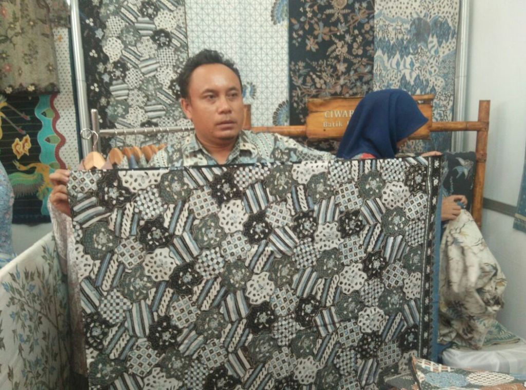 Menperin industri batik jadi andalan implementasi peta jalan making