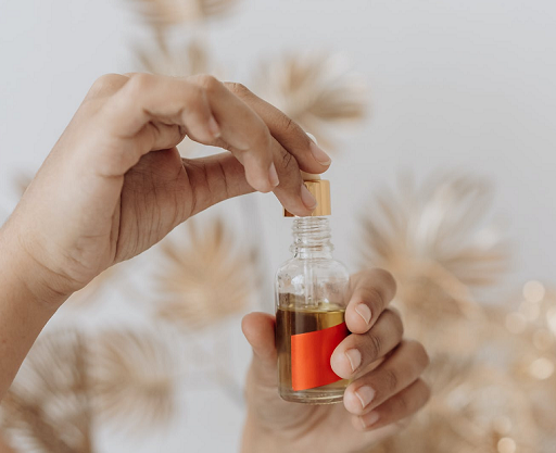 3 Manfaat Ajaib Minyak Pohon Teh yang Perlu Diketahui