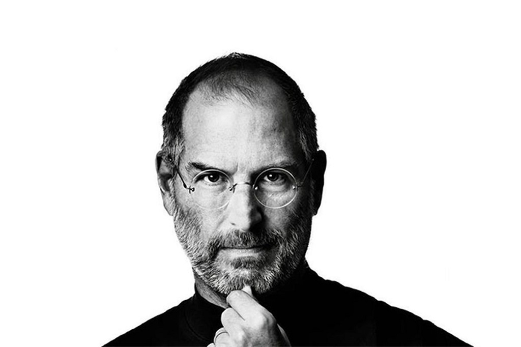 Apple dan sejumlah tokoh industri teknologi memperingati 10 tahun kematian Steve Jobs.