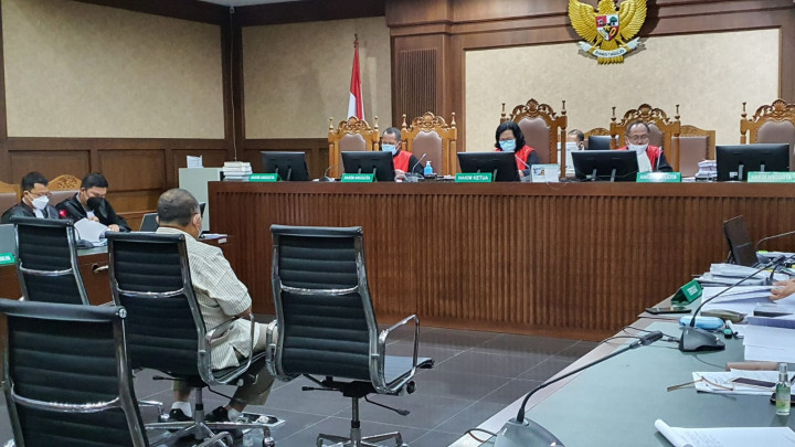 Pengadaan QCC di Pelindo II Era RJ Lino Semestinya Dirancang Ulang