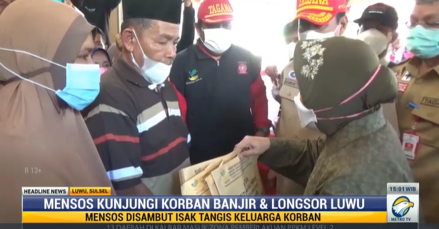 Menteri Sosial (Mensos) Tri Rismaharini mengunjungi warga korban banjir dan tanah longsor di Kabupaten Luwu, Sulawesi Selatan. Metro TV
