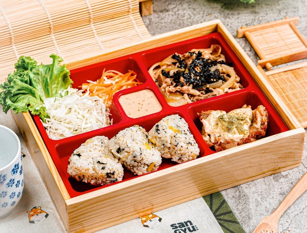 Ini kudapan upgrade dari nasi kepal yang pasti bikin kamu happy. (Foto: Dok. San Gyu by Hangry)