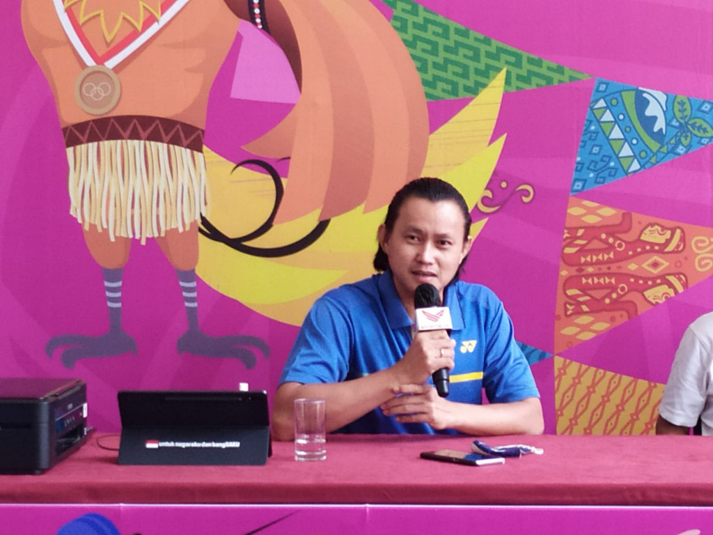 Eks pebulu tangkis peraih medali emas Olimpiade Sydney, Chandra Wijaya (Dok. Media Center PON Jakarta)