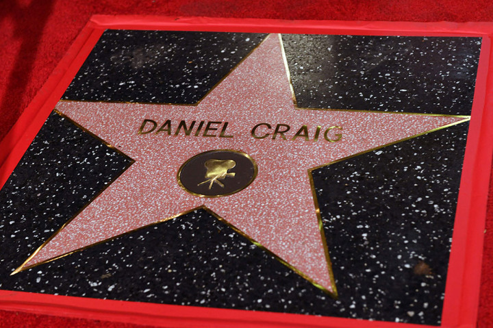 Daniel Craig Peroleh Bintang di Hollywood Walk of Fame