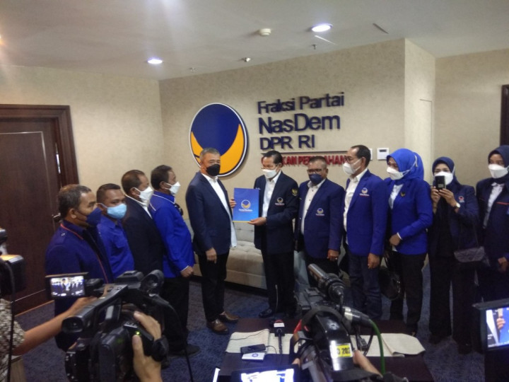 Survei: Elektabilitas NasDem Naik, PDIP dan Gerindra Turun