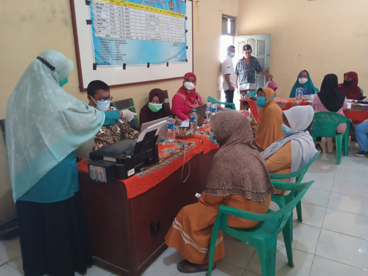 Jelang Pilkades Serentak, 10 Ribu Warga Kabupaten Cirebon Divaksin