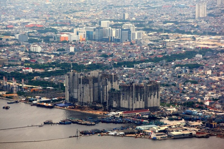 Penurunan Muka Tanah Paling Parah, Amankah Beli Properti di Pluit?