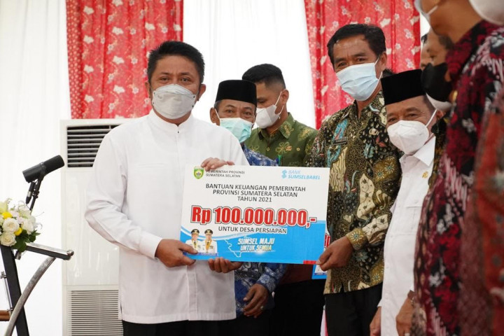 Percepat Pembangunan 70 Desa Persiapan, Herman Deru Kucurkan Stimulan Rp7 Miliar