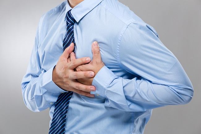 Gejala miokarditis pada penerima vaksin covid-19 moderna. Foto: Alodokter