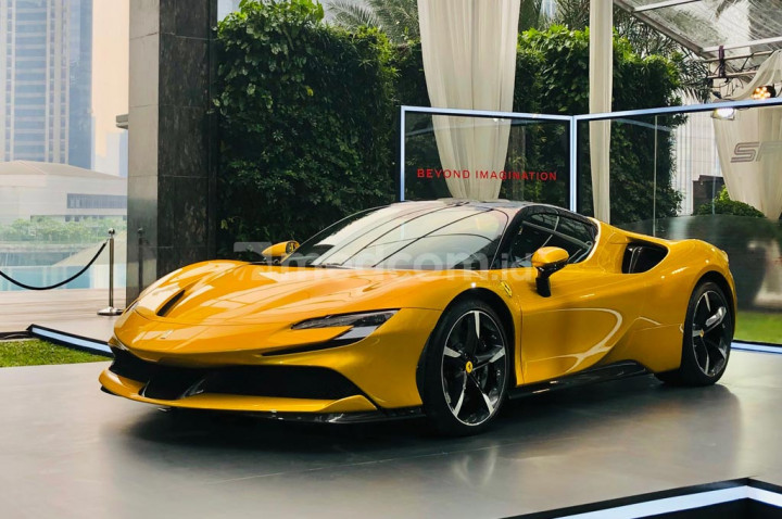 Cabriolet Hybrid Terkencang Ferrari SF90 Spider, Mendarat di Indonesia