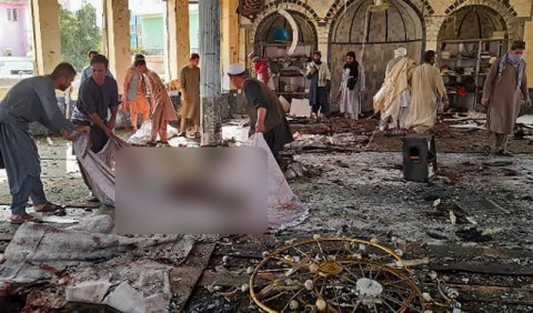 PBB: Lebih dari 100 Orang Tewas dan Terluka dalam Ledakan Masjid Afghanistan