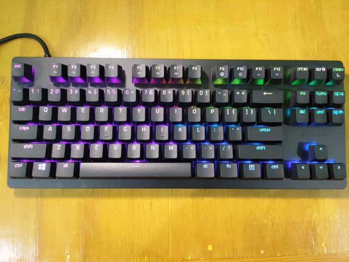 Begini Pengalaman Menjajal Keyboard Gaming Razer Huntsman V2 TKL