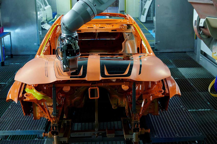 BMW Operasikan Robot Cat, Lebih Efektif & Ramah Lingkungan