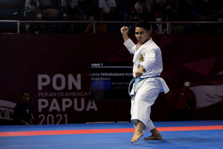 Jawa Barat Tambah Emas dari Karate