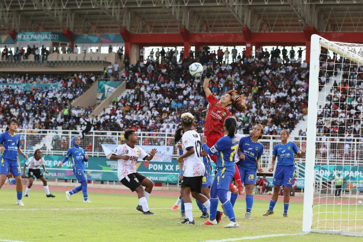 Tim Sepak Bola Putri Papua Amankan Emas