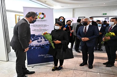 60 Tahun Gerakan Non-Blok, Menlu Retno Soroti Kesenjangan Vaksin