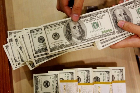 Ilustrasi mata uang dolar AS - - Foto: MI/ Rommy Pujianto