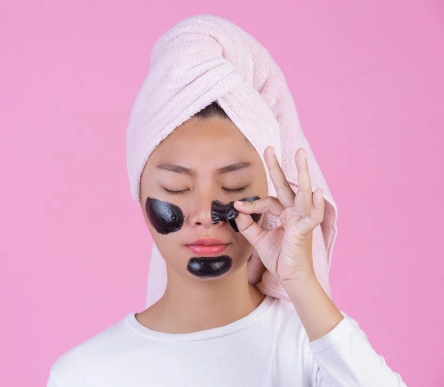 Memiliki bintik-bintik hitam atau putih di sekitar hidung memang sangat menganggu ya. (Foto: Ilustrasi. Dok. Freepik.com)
