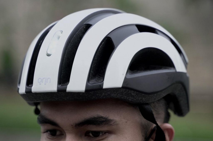 Helm Sepeda Grin Miles, Ada Lampu Sein-nya