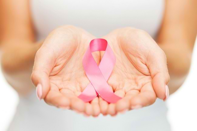 Ilustrasi No Bra Day sebagai bentuk kampanye bahaya kanker payudara. (Foto: Alodokter)