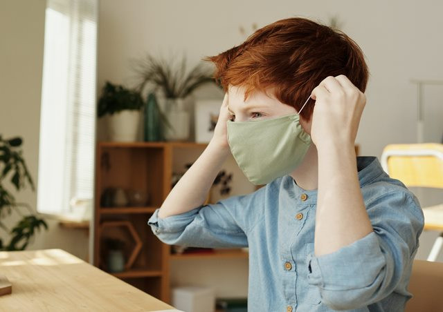 Ketika Anak-anak Sulit Pakai Masker, Ini Solusinya!