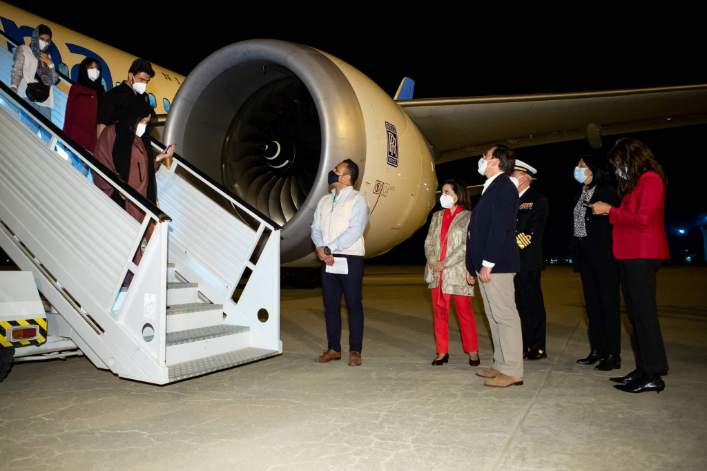 Foto: Spanyol Kembali Evakuasi 160 Warga Afghanistan