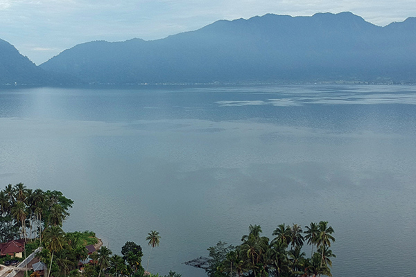 Bau Belerang Sekitar Danau Maninjau Resahkan Warga