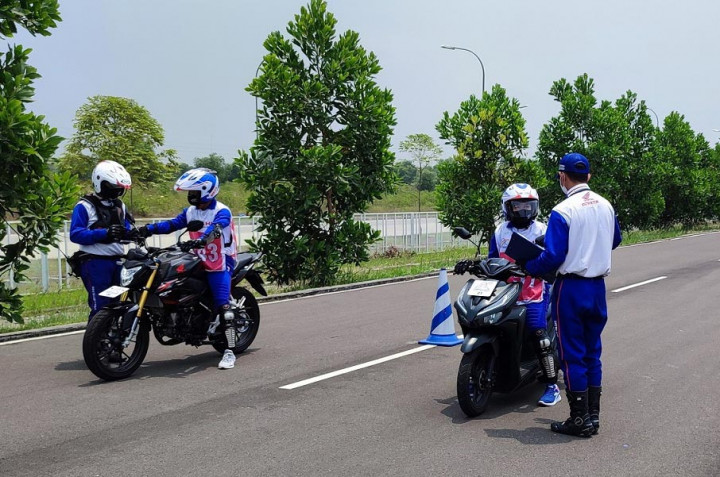 Pelatihan Safety Riding Mahasiswa Demi Tingkatkan Keselamatan Lalu Lintas
