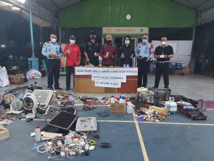 Razia Lapas Cipinang, Petugas Temukan Alat Elektronik di Sel