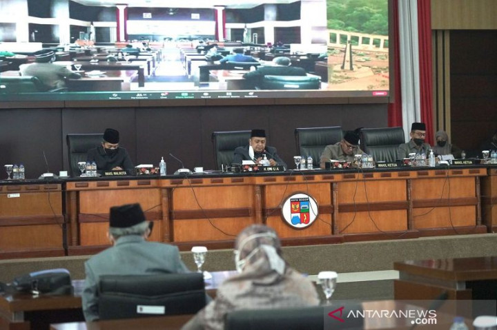 Kota Bogor Serahkan Rancangan APBD 2021 Rp2,3 T