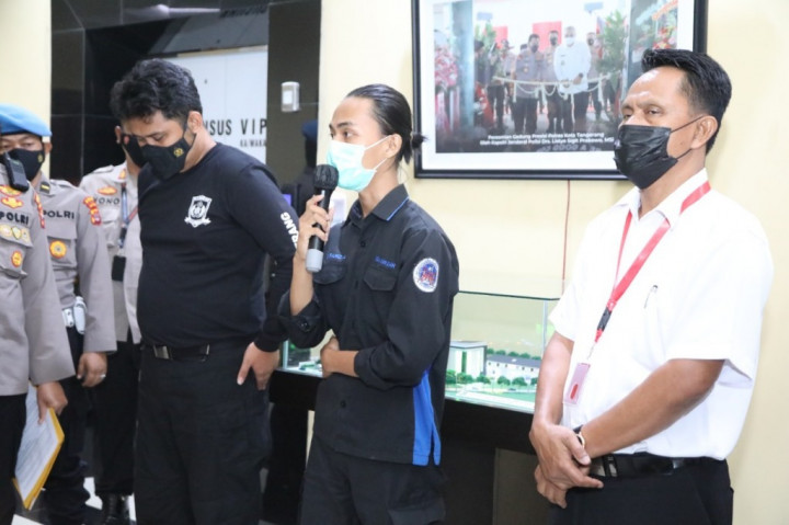 Masih Sakit di Kepala, Mahasiswa Korban <i>Smack Down</i> Polisi Kembali Masuk RS