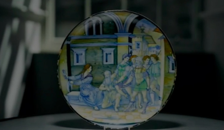 Piring Langka Abad ke-16 Berhasil Dijual Seharga Rp24 Miliar