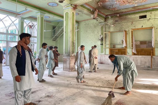 Korban Tewas Ledakan Bom Masjid Afghanistan Meningkat Jadi 37