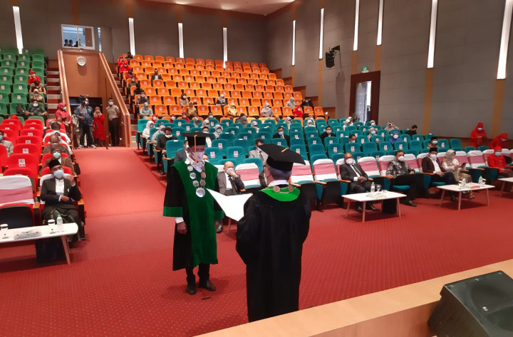 Unusa Kukuhkan Mulyadi Sebagai Guru Besar Pertamanya di Fakultas Kedokteran