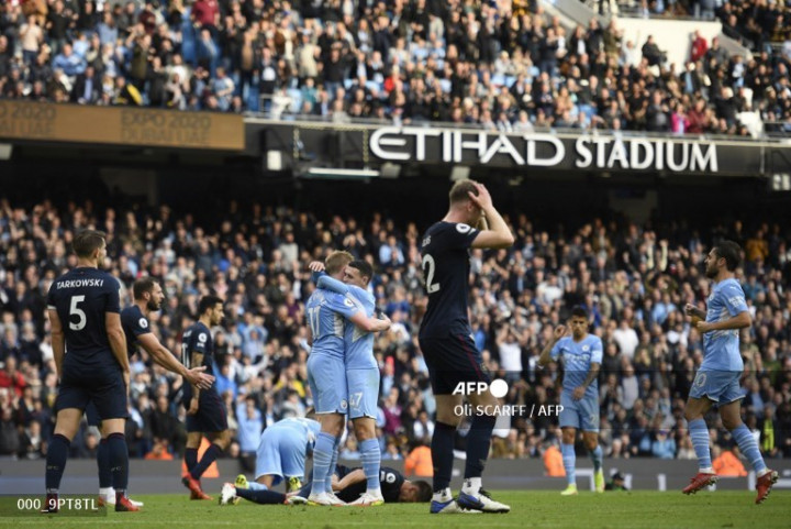 Manchester City Bungkam Burnley