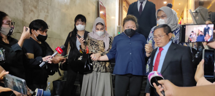 Anak Nia Daniaty Berharap Damai dengan Korban Penipuan CPNS