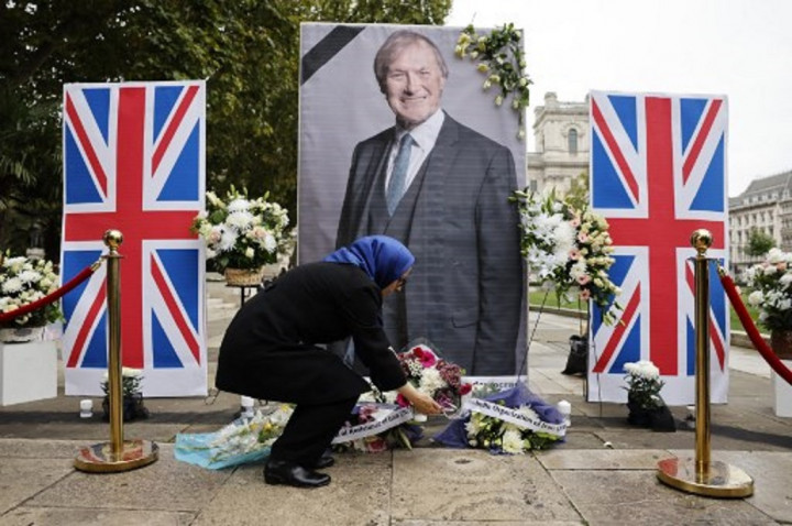 Kepolisian Inggris Terus Selidiki Pembunuhan Anggota Parlemen David Amess